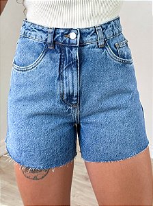 Short jeans lavagem média