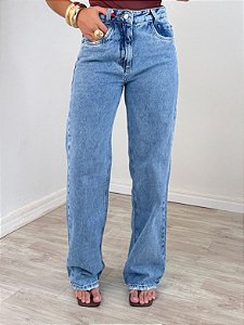 Calça reta lavagem média