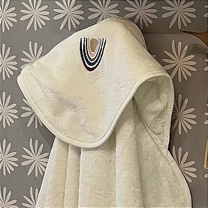 Toalha baby bordada ARCO ÍRIS