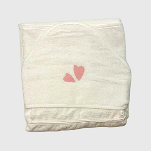 Toalha baby bordada DUPLO CORAÇÃO