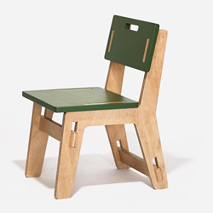 Cadeira infantil verde (MOSTRUÁRIO)