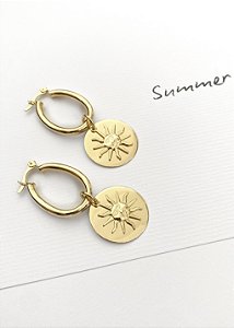 Brinco Argola Medalha Sol