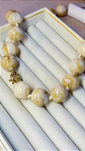 Colar Esferas Resina Branco Mescla