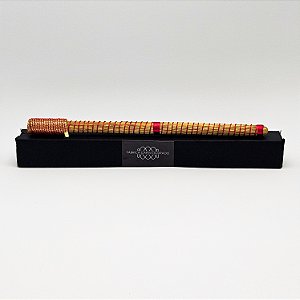 Caneta Spiro Capim Dourado e Fio de Seda Vermelho Cereja CA24