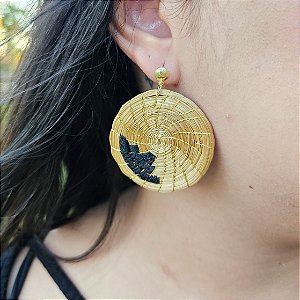 Brinco Capim Dourado Disco 4,5 cm e Fio Preto  BL103 - Hipoalergênico