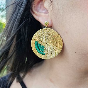 Brinco Capim Dourado Disco 4,5 cm e Fio Esmeralda  BL105 - Hipoalergênico