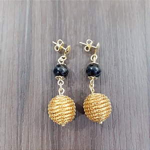 Brinco Capim Dourado C/ Pedra Natural Ágata Preta Cód. B404 - Hipoalergênico