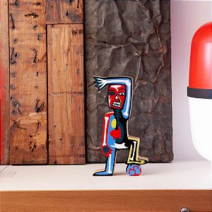 ESCULTURA DE MADEIRA BASQUIAT