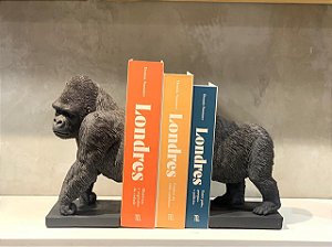 DECORACAO PORTA LIVROS GORILA RESINA 25X2.5X24CM PRETO E CINZA