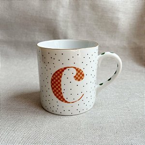 CANECA COLOR COM SACO LETRA C