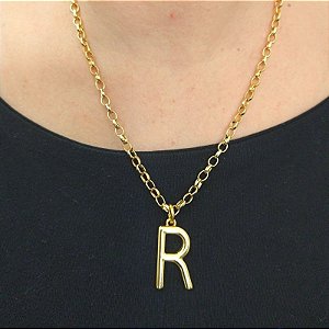 Colar com pingente Letra do seu Nome tamanho Médio (2.5cm x 2cm) folheado em ouro