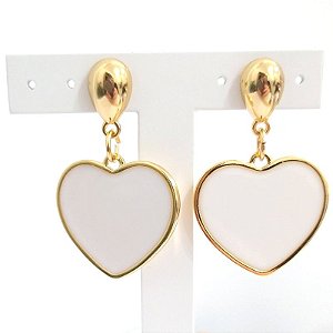 Brincos Dourado (com resina Branca) Coração Branco fino folheado em ouro
