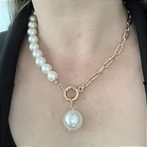 Colar Correntaria Dourado Elos e Pérolas Folheado em ouro Denise