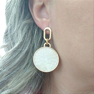 Brincos Dourado (com resina Nude) Nelle