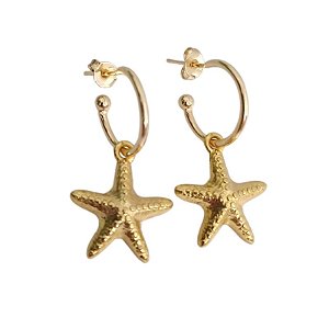 Brincos de Argola com Pingente Estrela do Mar Dourada folheado em ouro