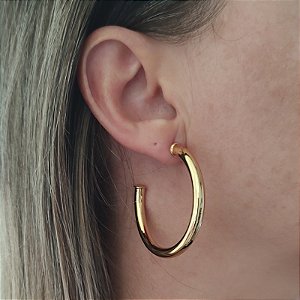 Brincos de Argola Tubo Médio  Folheado em ouro