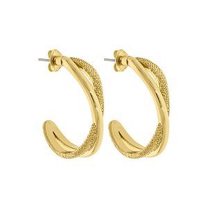 Brincos argola com detalhes lisos e texturizados  Luiza folheado em ouro
