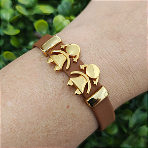 Pulseira Filhos Couro MARROM com 2 meninas acabamento folheado em ouro