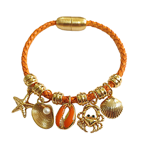 Pulseira Dourada Berloqueira com pingentes marítimos (courino laranja) folheado em ouro