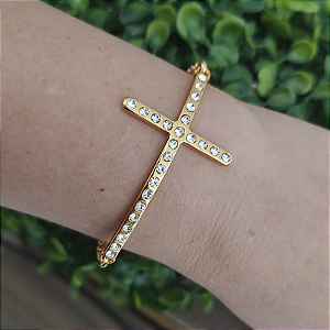 Pulseira Correntaria com placa de cruz com detalhes em strass folheado em ouro ( P, M ou G)
