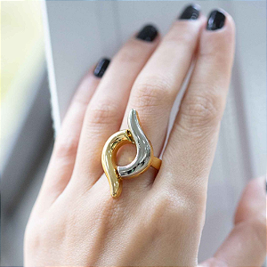 Anel formato orgânico com dois banhos folheado em ouro Dedo (19, 20 OU 21)