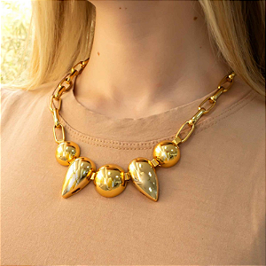 Colar correntaria Maxi de gotas douradas e bolas ( esferas) folheado em ouro