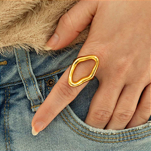 Anel  formato oval orgânico folheado em ouro (Dedo 20)