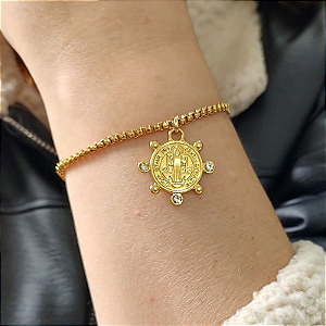 Pulseira Correntaria veneziana pp com Moeda de São Bento com stras folheado em ouro ( P, M ou G)