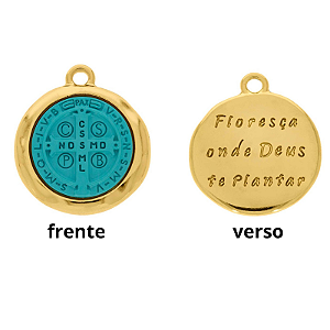 Pingente São Bento com resina azul tiffany folheado em ouro