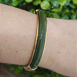 Bracelete Articulado com detalhe de resina verde folheado em ouro  ( serve até pulso 18 cm)