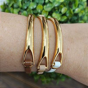 KIT de Pulseiras curvadas ( COURO BEGE, BRANCA E MARROM) Folheado em ouro