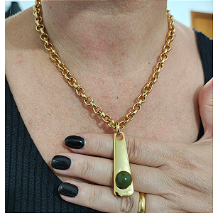 Colar correntaria Iris ( elos redondos) G 40 cmcom pingente longo e resina bola verde folheado em ouro