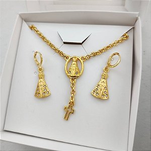 KIT NOSSA SENHORA APARECIDA - Colar correntaria com pingente de nossa senhora Aparecida strass 45 cm + Brincos argola nossa senhora folheado em ouro