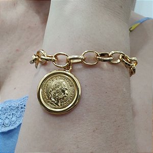Pulseira correntaria elo Português com pingente de Moeda Romana folheado em ouro