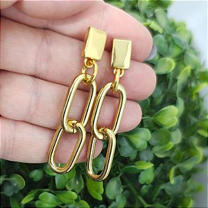 Brincos de pino com correntaria larga folheado em ouro Afrodite