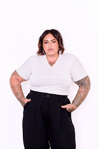 CAMISETA DEC V POÁ OFF WHITE P&B PLUS SIZE