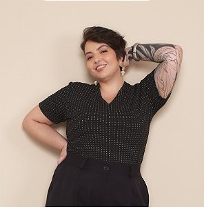 CAMISETA DEC V POÁ PRETO P&B PLUS SIZE