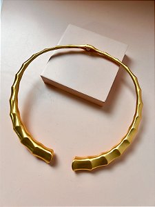 Aro Acetinado Detalhado Ouro