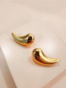 Brinco Ear Cuff Gota Deitada Liso Ouro