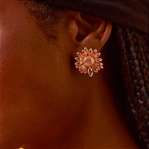 Brinco Flor Girassol Acetinada Pedra Verde Ouro