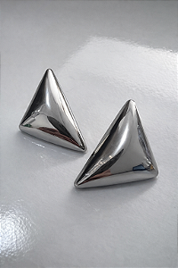 Brinco Triângulo Liso Ródio Branco