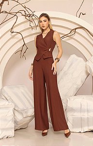 Macacão Detalhe Frente Metal