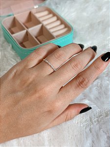 Anel de Prata Trançado Cravejado