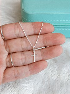 Gargantilha de Prata Cruz Mini