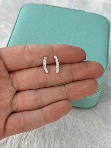 Brinco de Prata Haste Cravejada