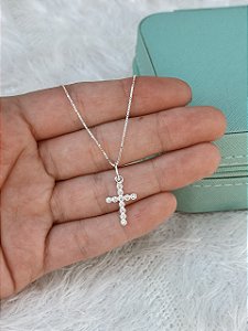 Gargantilha de Prata Cruz Zircônia Redonda