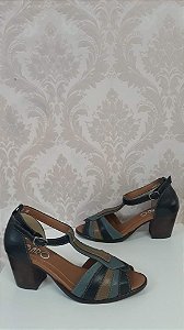 sandalias retro em promoção