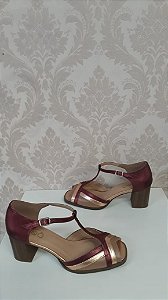 sandalias retro em promoção