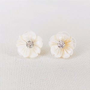 Brinco Flor de Madrepérola M