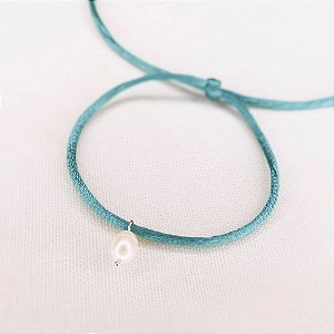 Pulseira Seda 1 Nó Cor Verde  c/ Pingente Pérola
